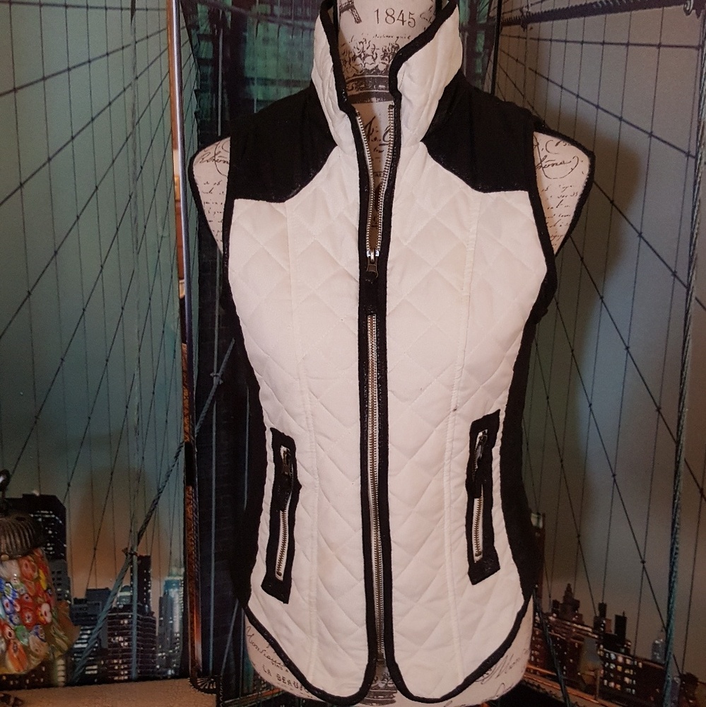 White / Black quilted zip vest